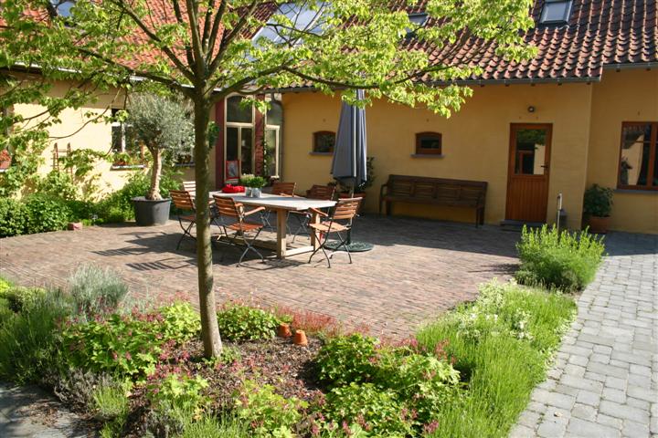 Bed and breakfast De Groene Weg, centrale binnenkoer